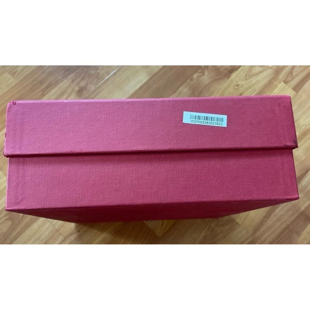 Valentino Garavani empty shoe‎ box